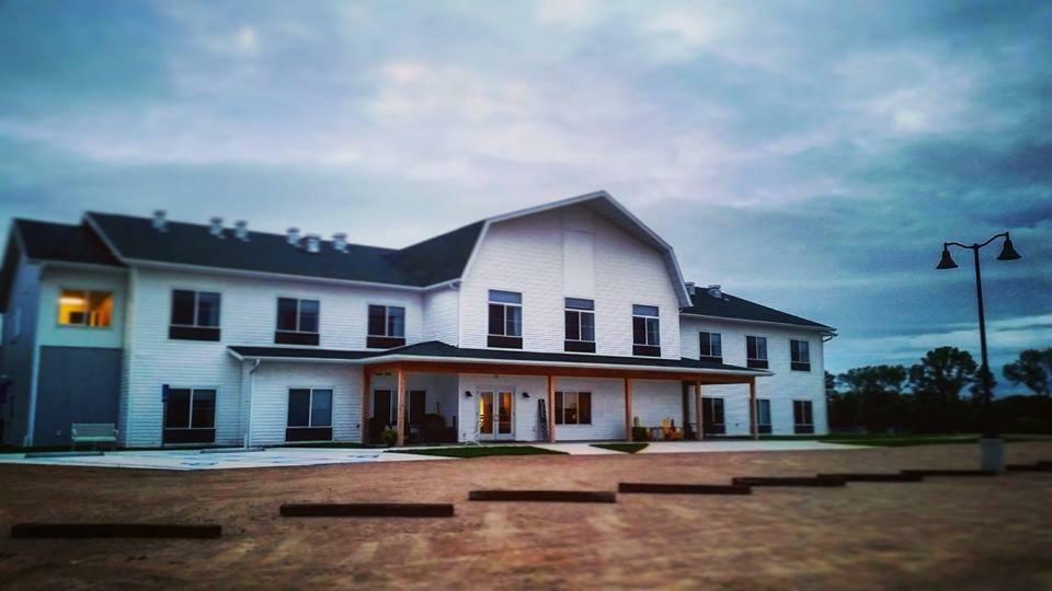 Lakes Inn at Dunvilla Bagian luar foto